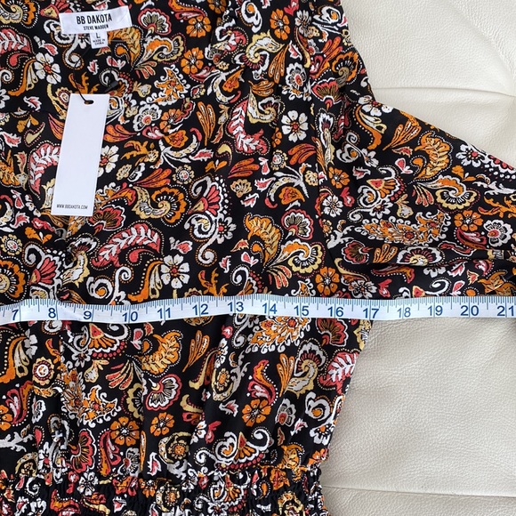 BB Dakota Asheville Mini Dress in Petal Paisley - Picture 10 of 11